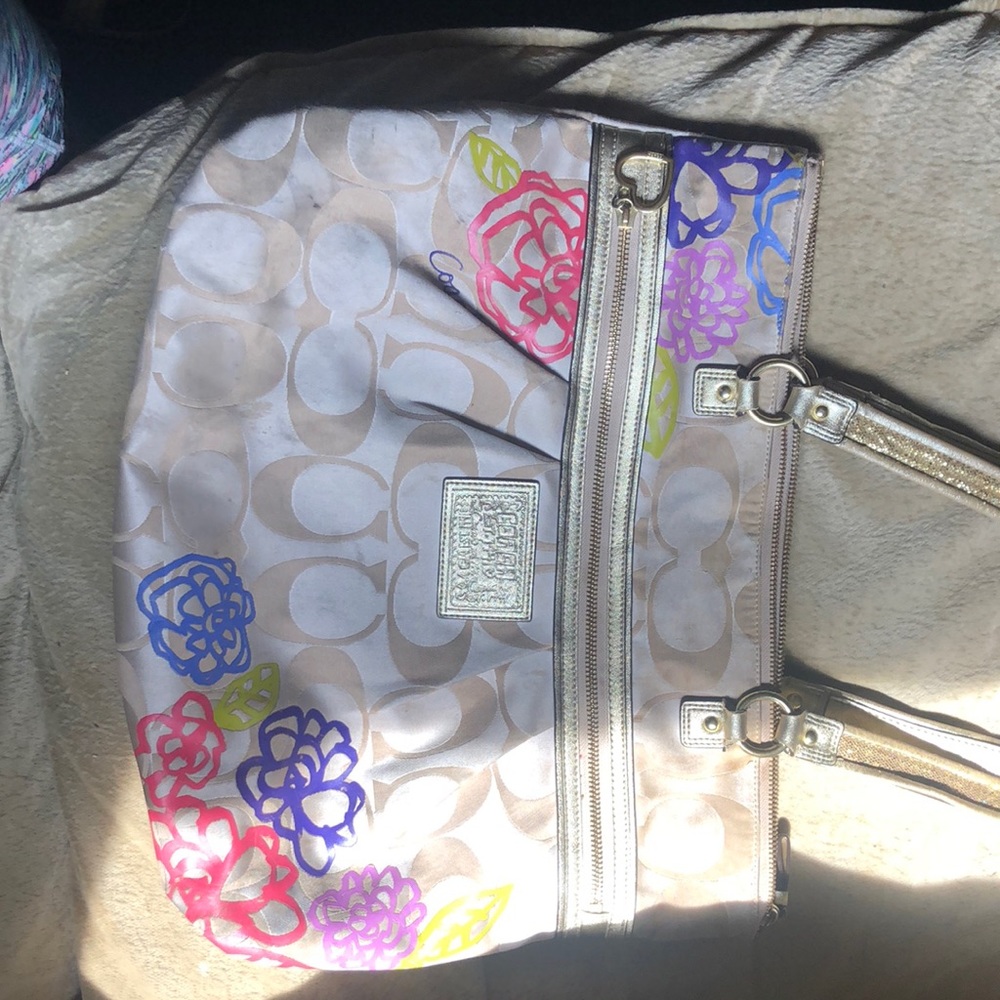 Large shoulder bag